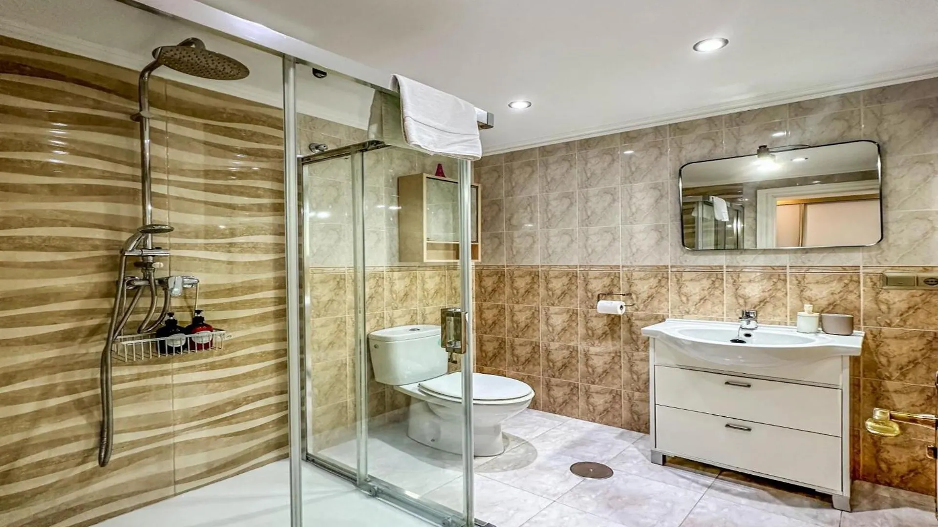 Seaview Apartment With Bajondillo Beach Access Torremolinos Spanien